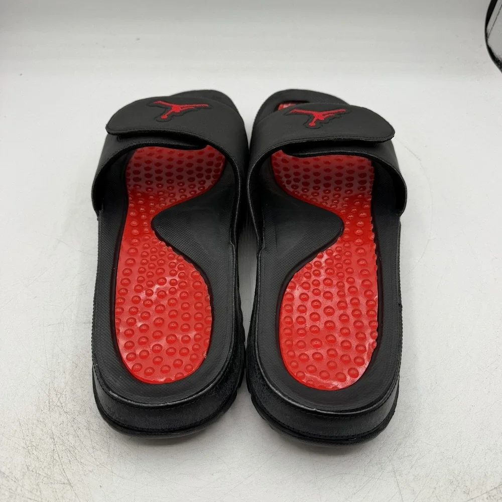 Nike Air Jordan Hydro V Retro Slide Sandals Mens Sz 11 Black/Fire Red 555501-012